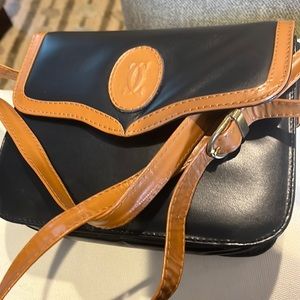 Vintage Cartier Vestiaire collective handbag magnetic clasp excellent condition